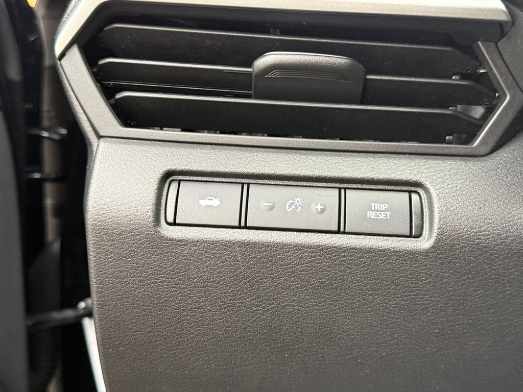 Used 2024 Nissan Altima 2.5 SV FWD image 20