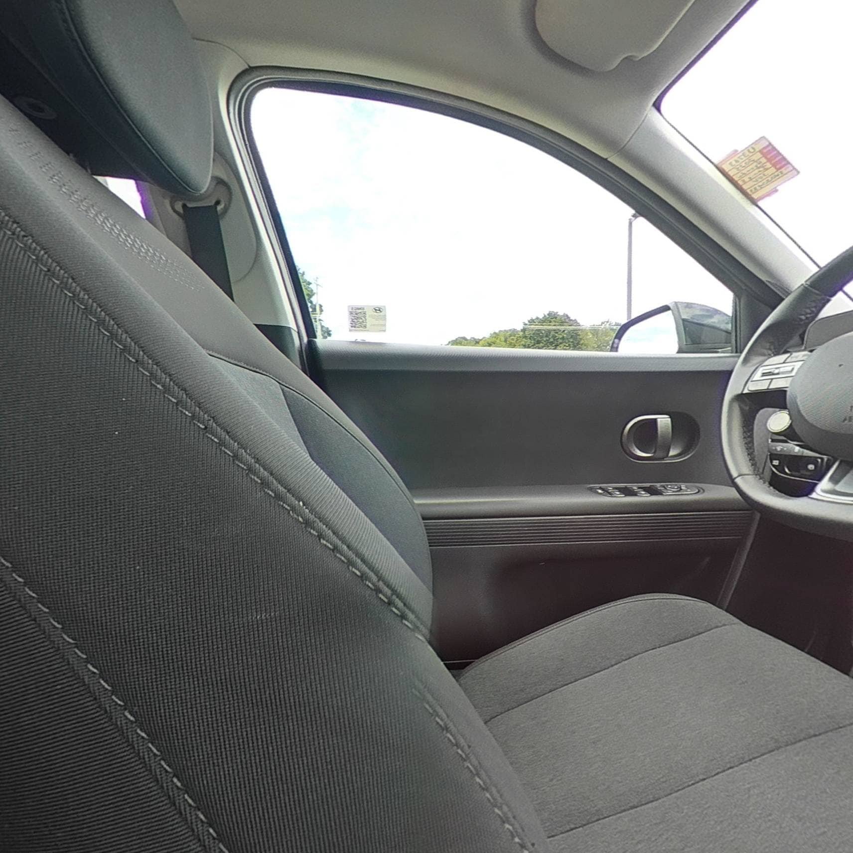 Certified 2025 Hyundai Ioniq 5 SE AWD/4WD image 33