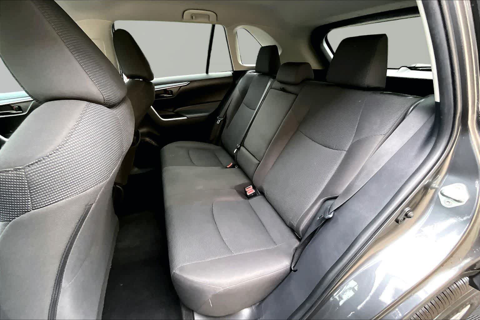 Certified 2023 Toyota RAV4 LE FWD image 21