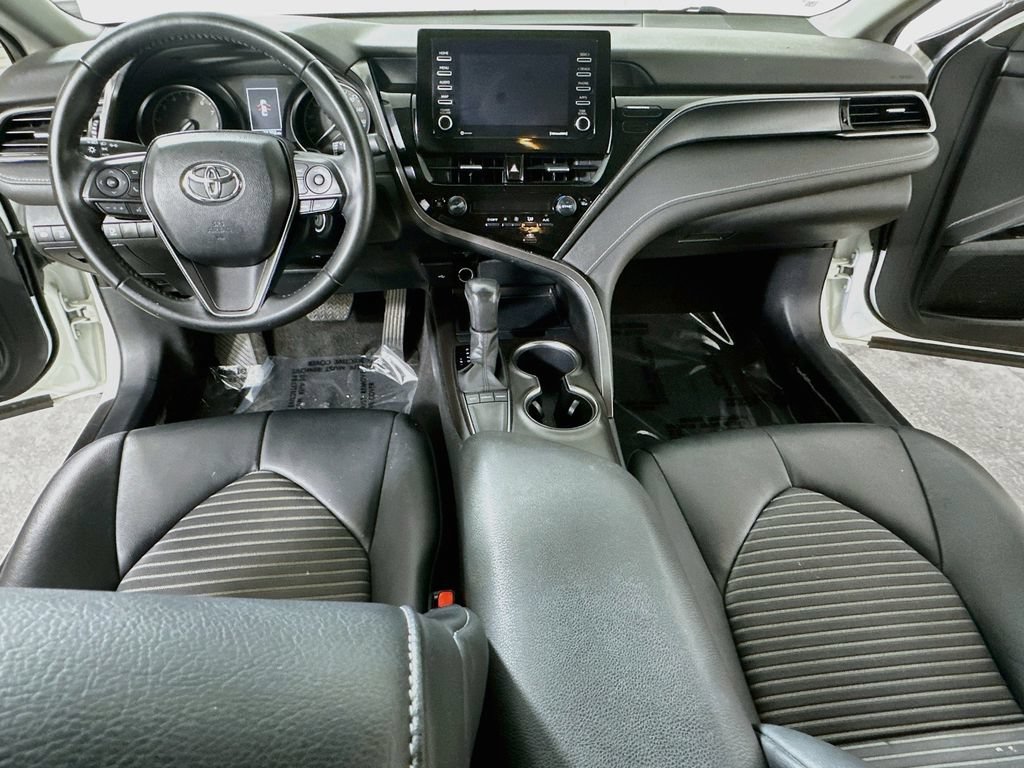 Used 2023 Toyota Camry SE FWD image 16