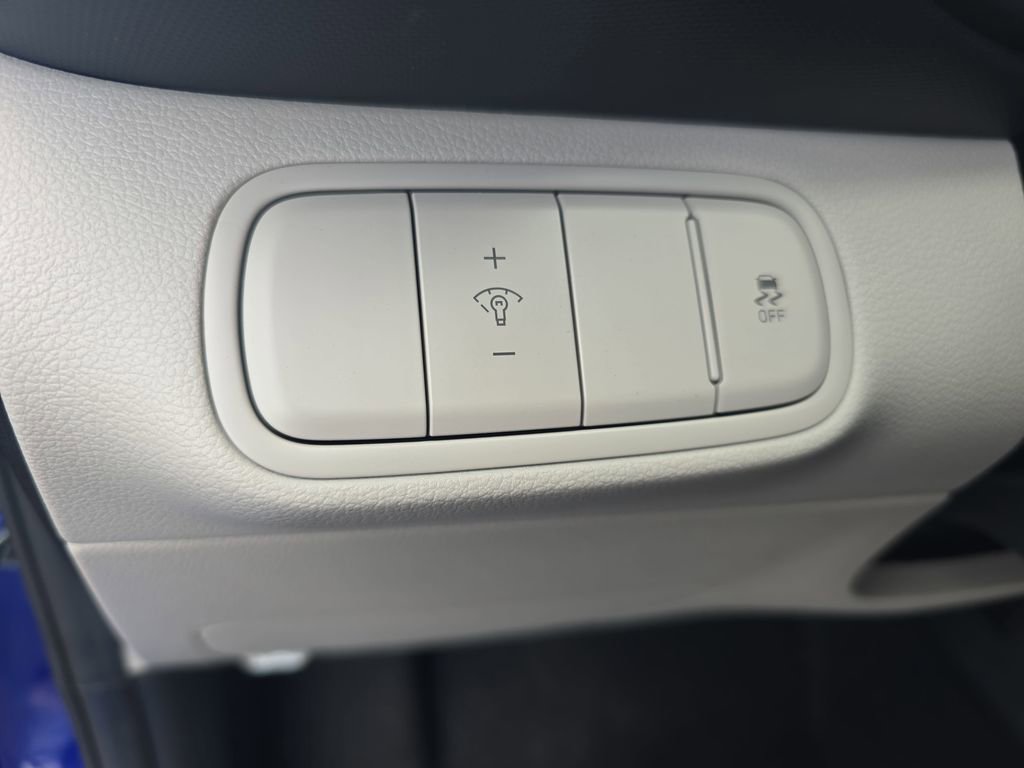 New 2026 Hyundai Venue SEL FWD image 27
