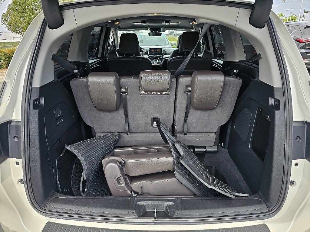 Used 2018 Honda Odyssey Elite image 10