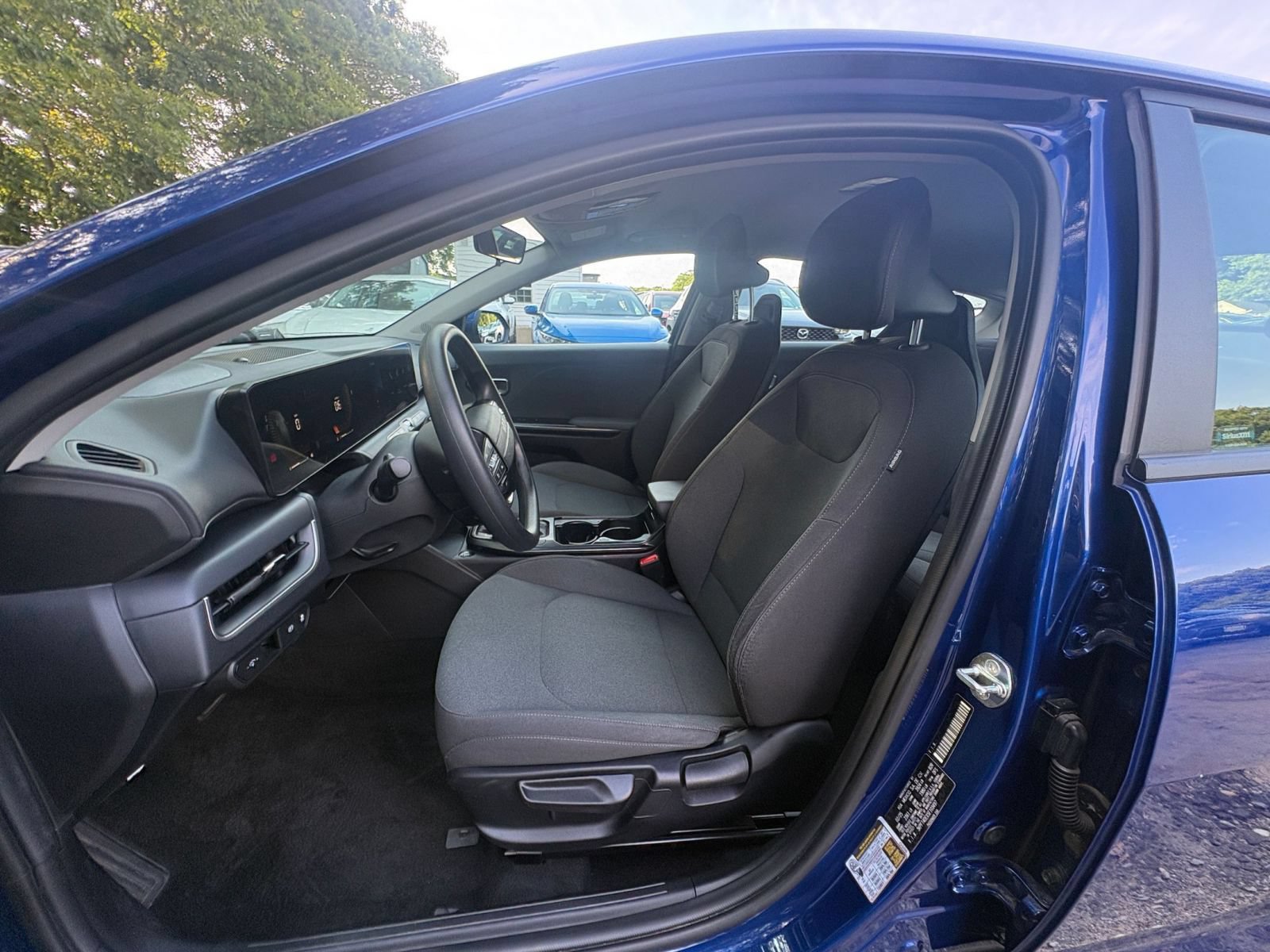 Used 2025 Kia K4 FWD image 24