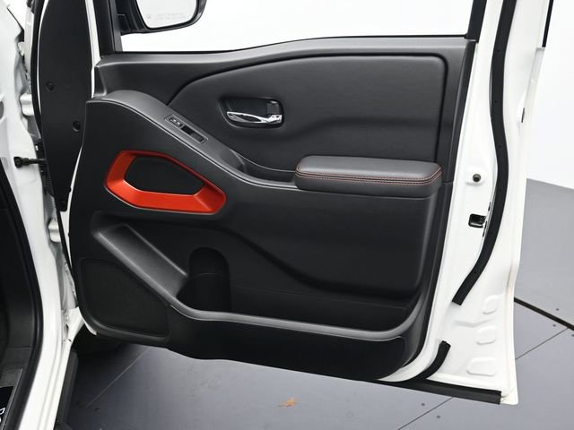 Used 2023 Nissan Frontier PRO-4X w/ Pro Convenience Package image 29