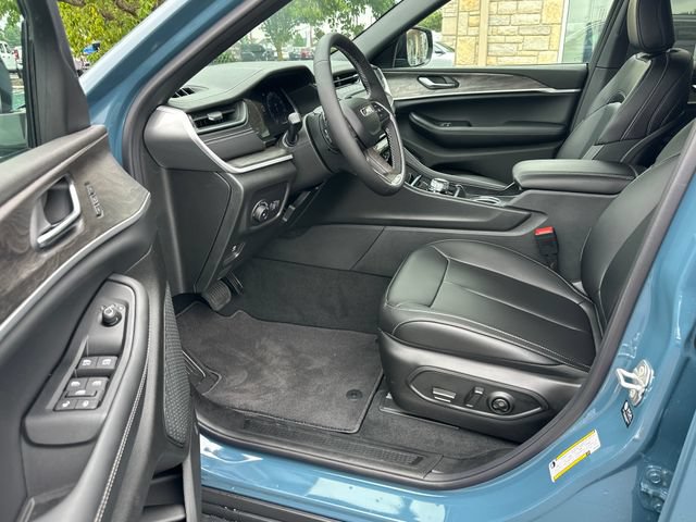 New 2026 Jeep Grand Cherokee L Limited AWD/4WD image 9