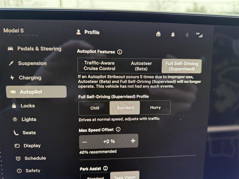 Used 2022 Tesla Model S image 19