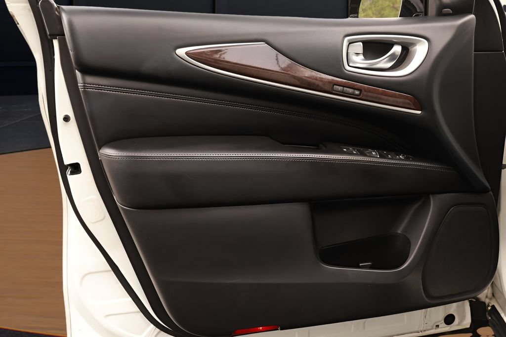 Used 2016 INFINITI QX60 Luxe w/ Deluxe Technology Package AWD/4WD image 33