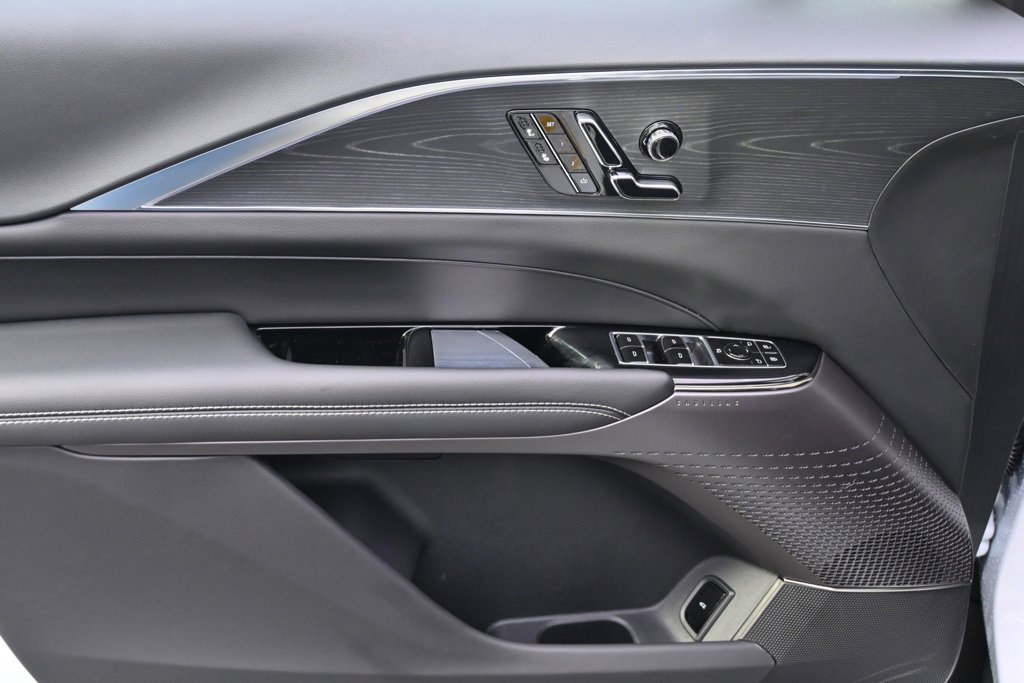 New 2025 Cadillac Lyriq Sport image 22