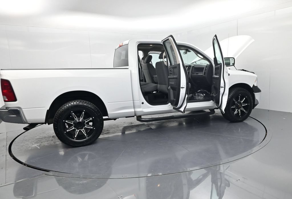 Used 2018 RAM 1500 ST w/ SXT Appearance Group AWD/4WD image 50