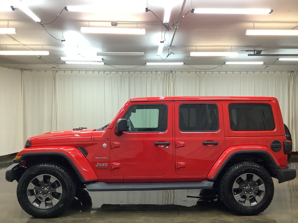 Used 2018 Jeep Wrangler Unlimited Sahara AWD/4WD image 10