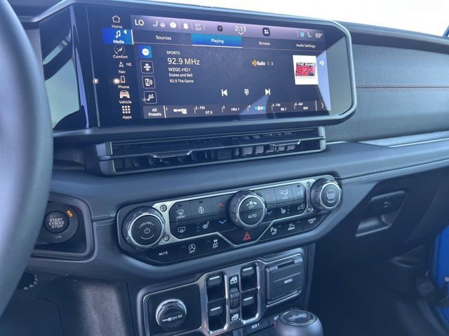 Used 2024 Jeep Wrangler Unlimited Rubicon image 36