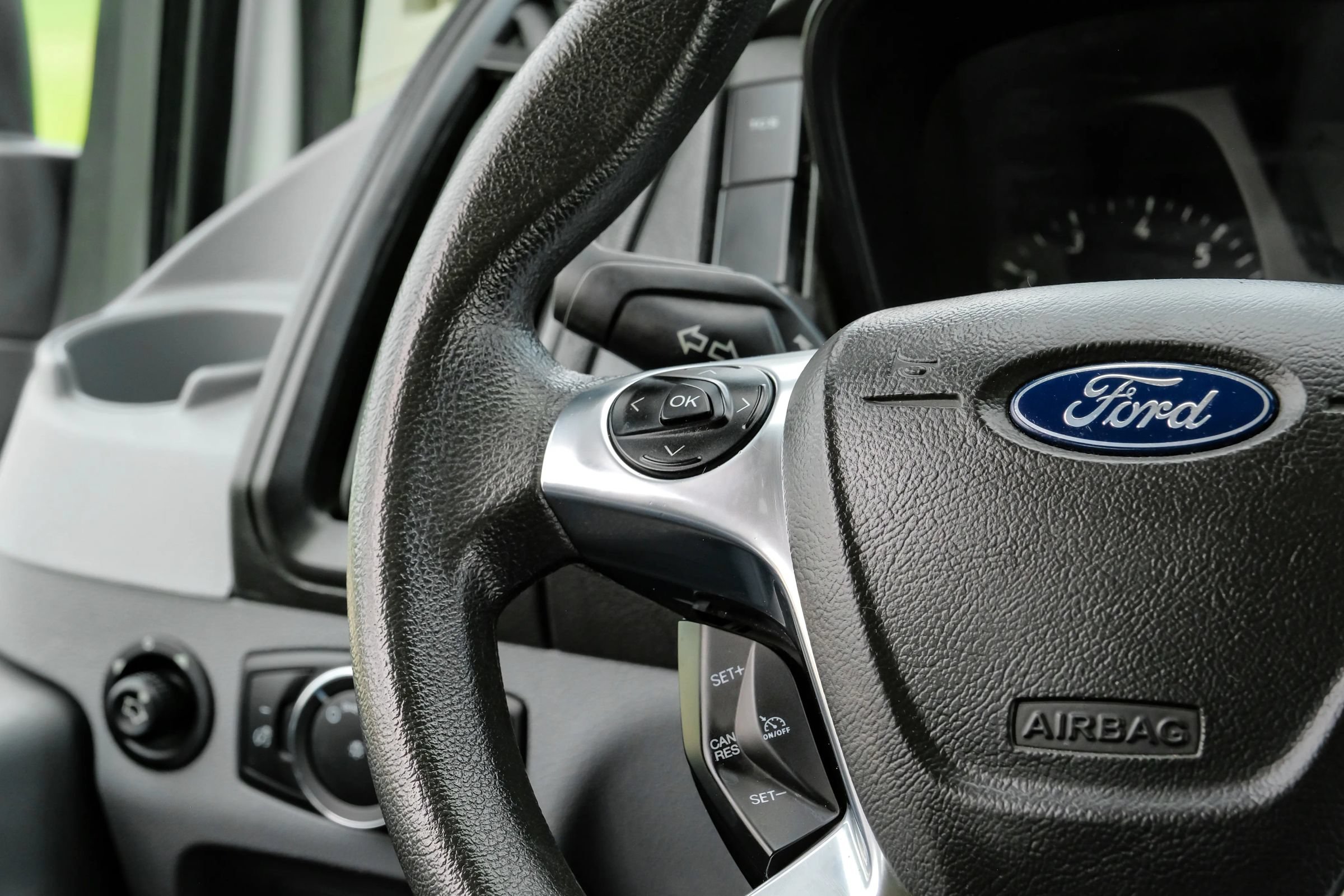 Used 2018 Ford Transit 350 XLT RWD image 17