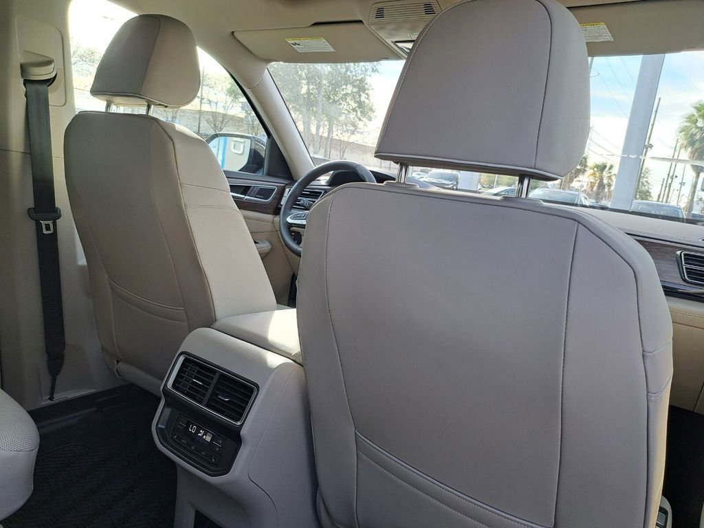 New 2026 Volkswagen Atlas SEL Premium R-Line image 24