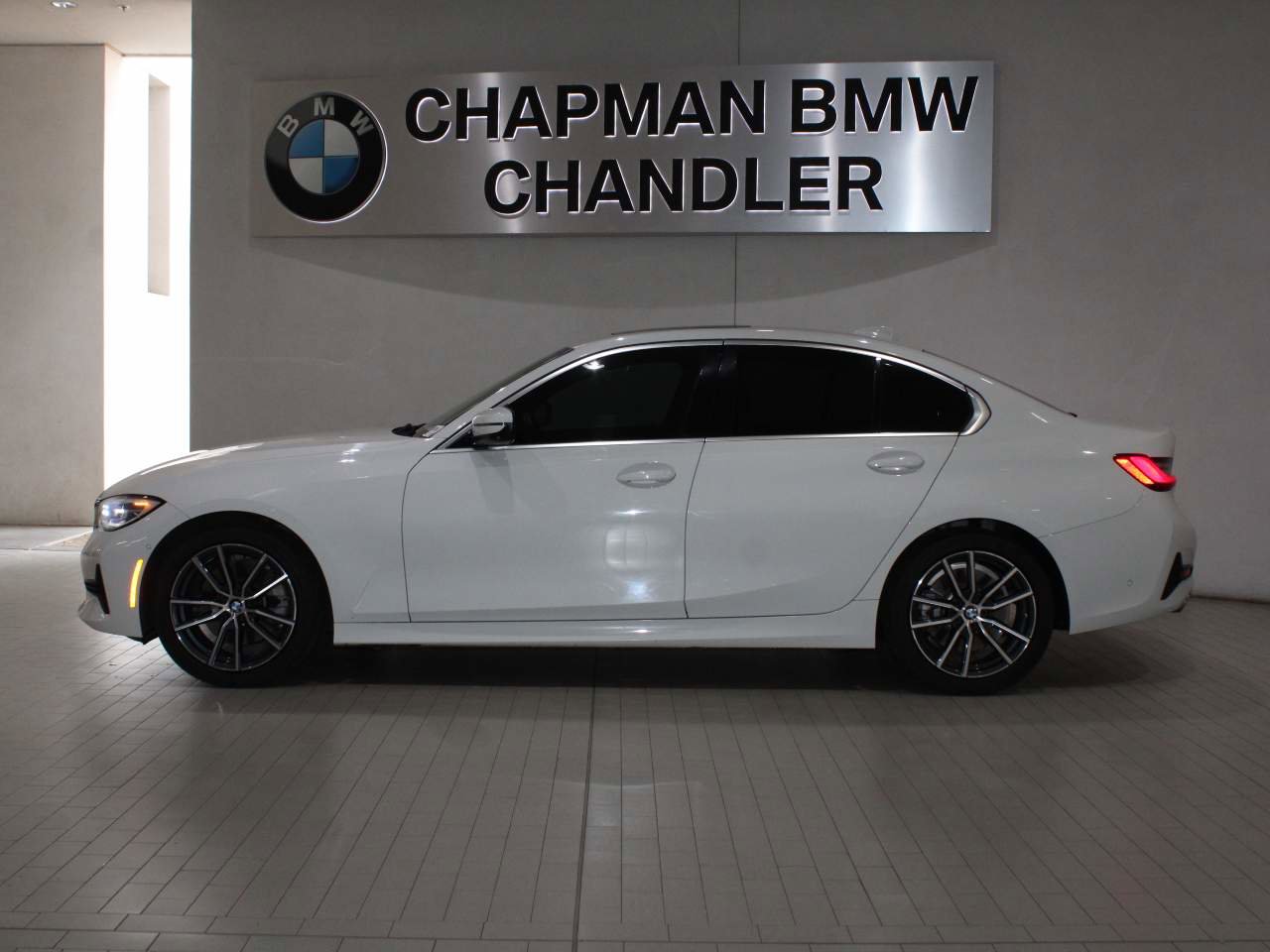 Used 2019 BMW 330i Sedan w/ Convenience Package image 3