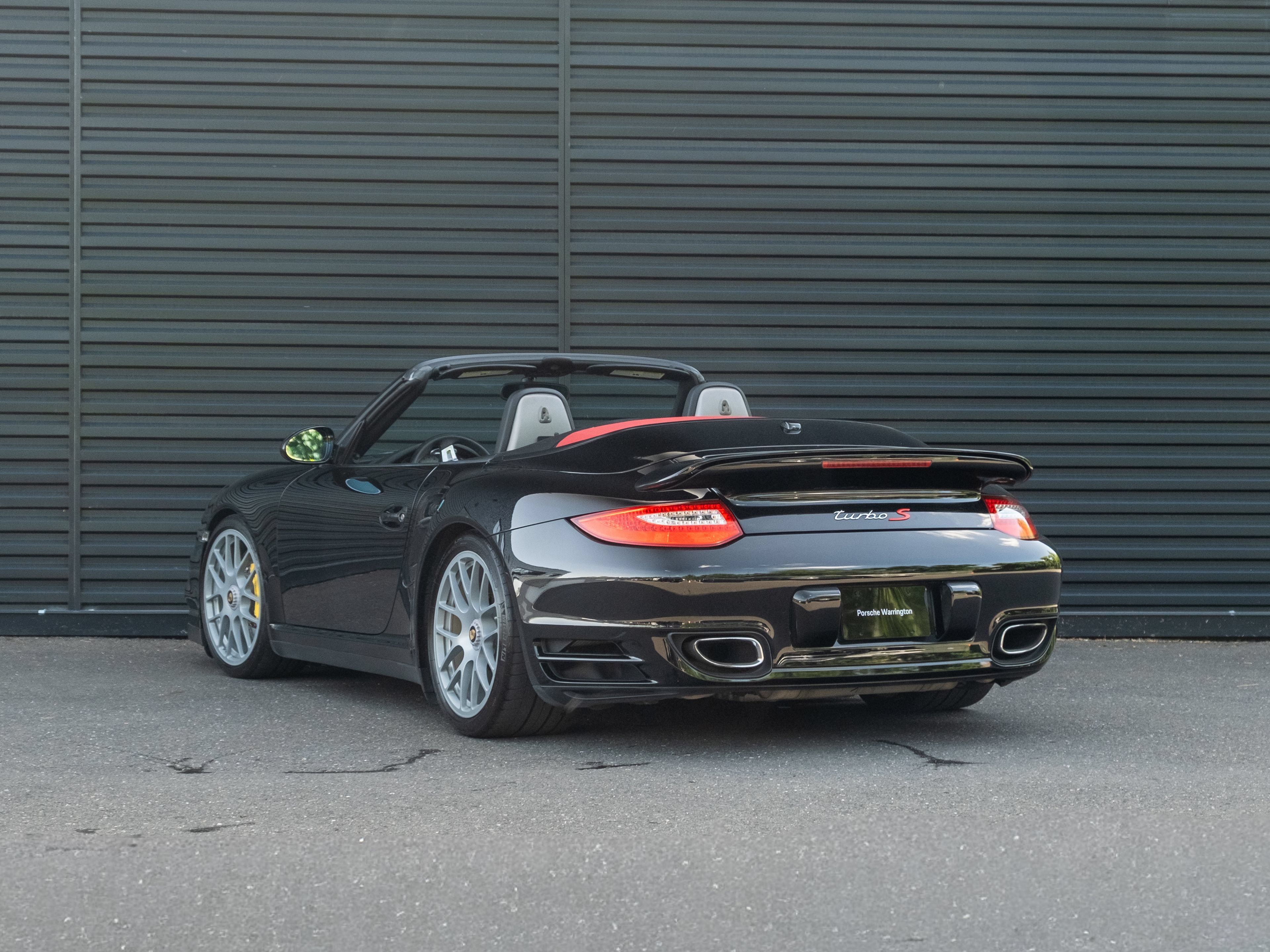 Used 2011 Porsche 911 Turbo S AWD/4WD image 3