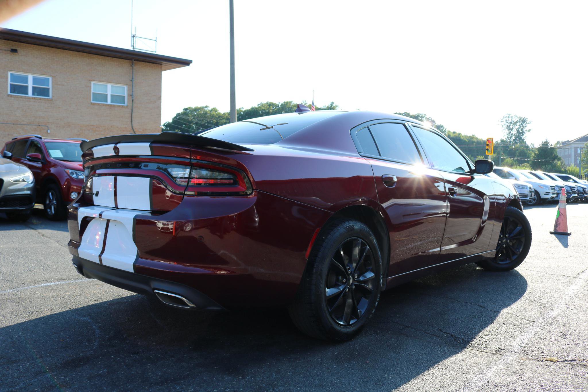 Used 2020 Dodge Charger SXT w/ Blacktop Package image 5