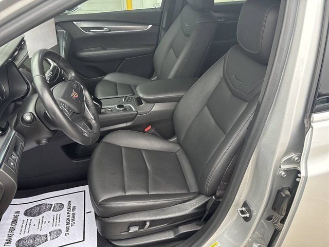Used 2020 Cadillac XT5 Luxury w/ LPO, Floor Liner Package AWD/4WD image 4