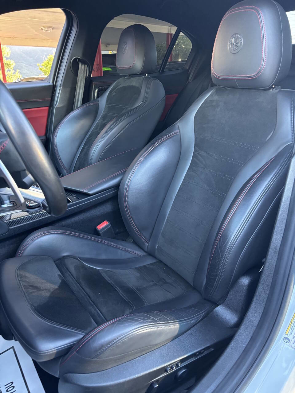 Used 2019 Alfa Romeo Giulia Quadrifoglio w/ Driver Assist Dynamic Package image 18