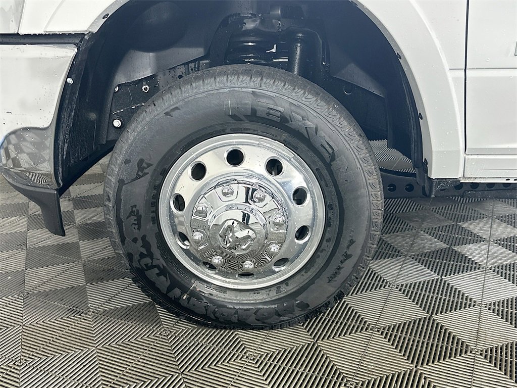 New 2026 RAM 3500 Limited image 17
