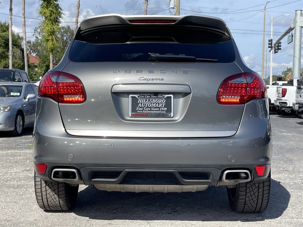 Used 2014 Porsche Cayenne Diesel Platinum Edition image 6