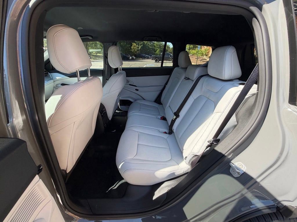 New 2026 Jeep Cherokee Limited AWD/4WD image 11