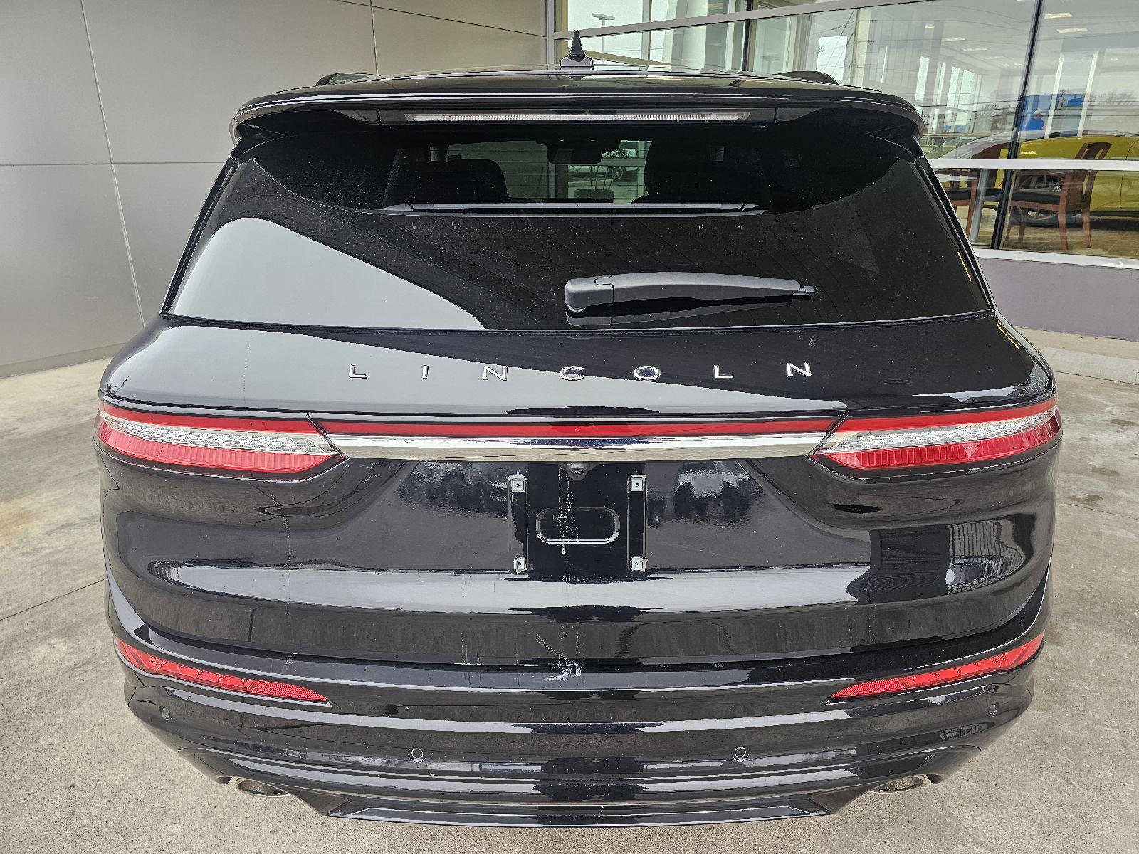 Used 2023 Lincoln Corsair Reserve w/ Equipment Group 202A image 4