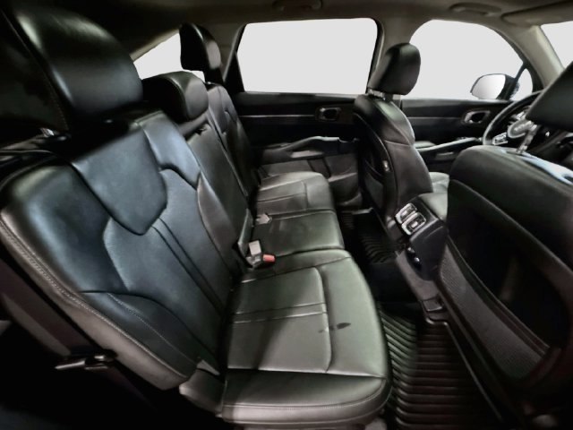 Certified 2023 Kia Sorento S w/ Panoramic Sunroof Package AWD/4WD image 29