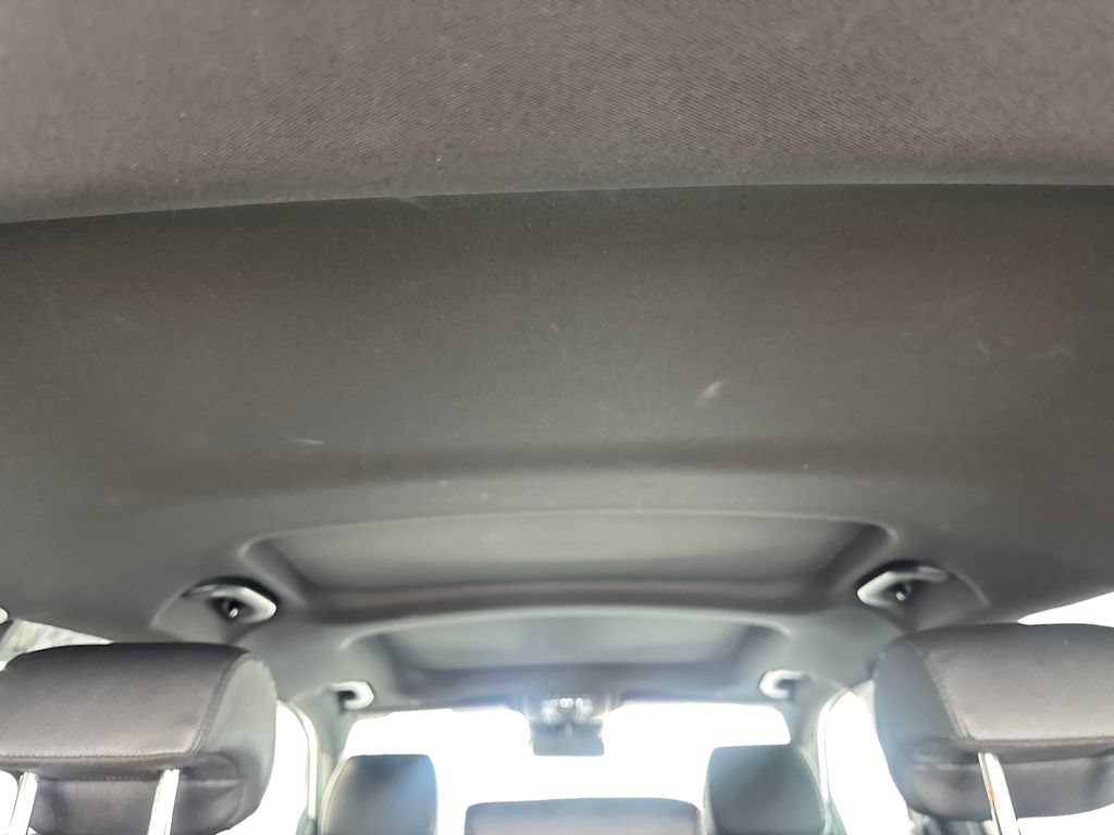 Used 2025 Mercedes-Benz GLB 250 4MATIC image 70