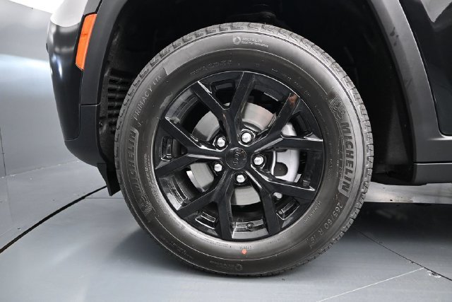 New 2026 Jeep Grand Cherokee Altitude AWD/4WD image 16