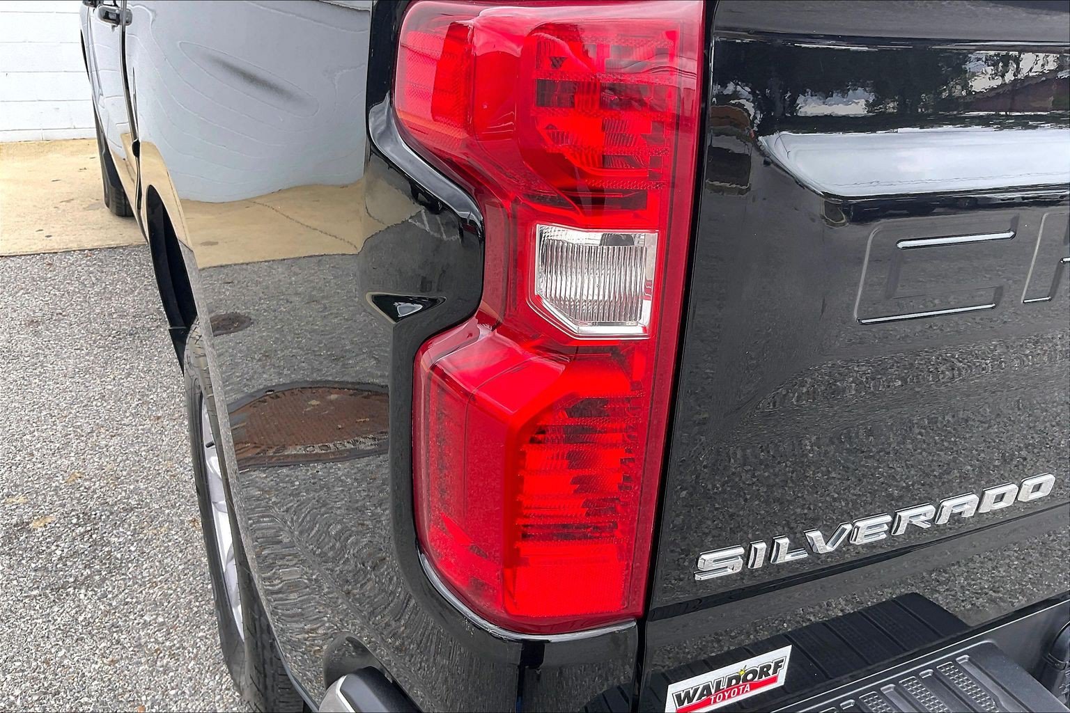 Used 2026 Chevrolet Silverado 1500 LT AWD/4WD image 32