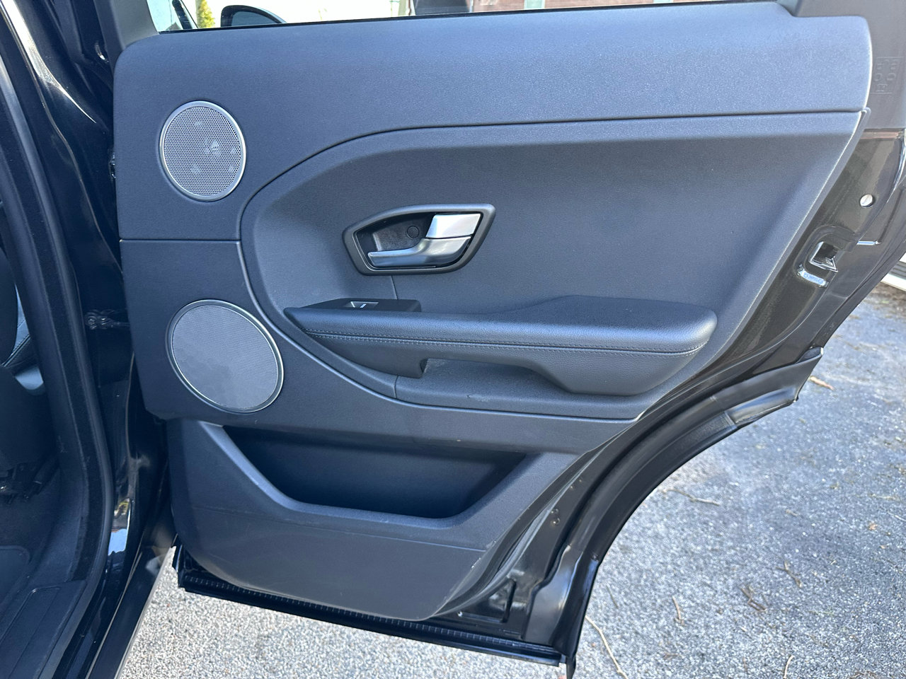 Used 2014 Land Rover Range Rover Evoque Pure Premium image 31