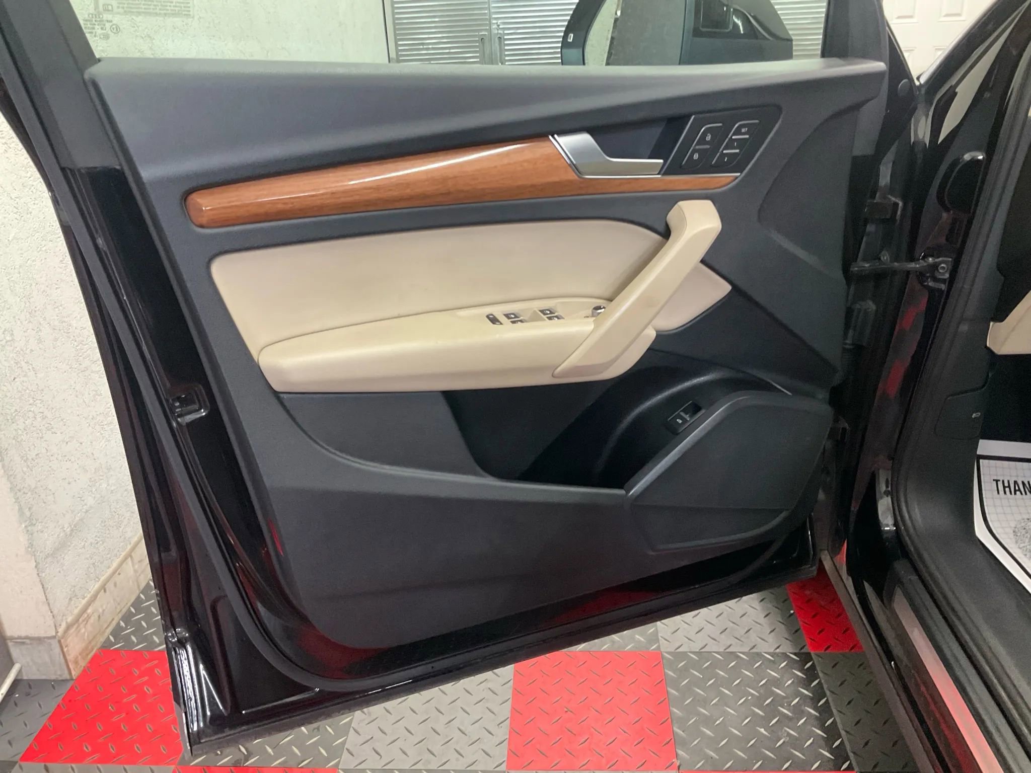 Used 2021 Audi Q5 2.0T Premium w/ Convenience Package image 7