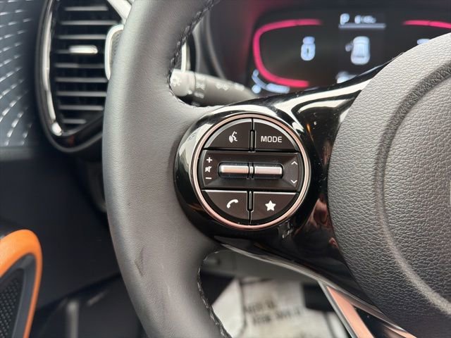 Used 2025 Kia Soul EX image 21