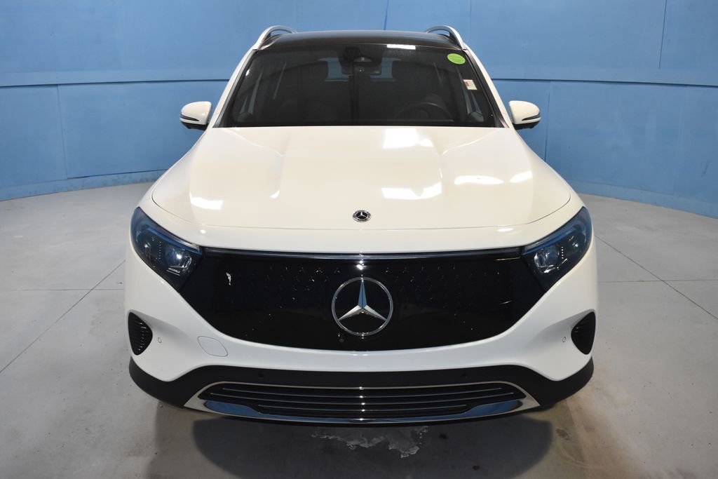 Used 2024 Mercedes-Benz EQB 300 4MATIC image 25