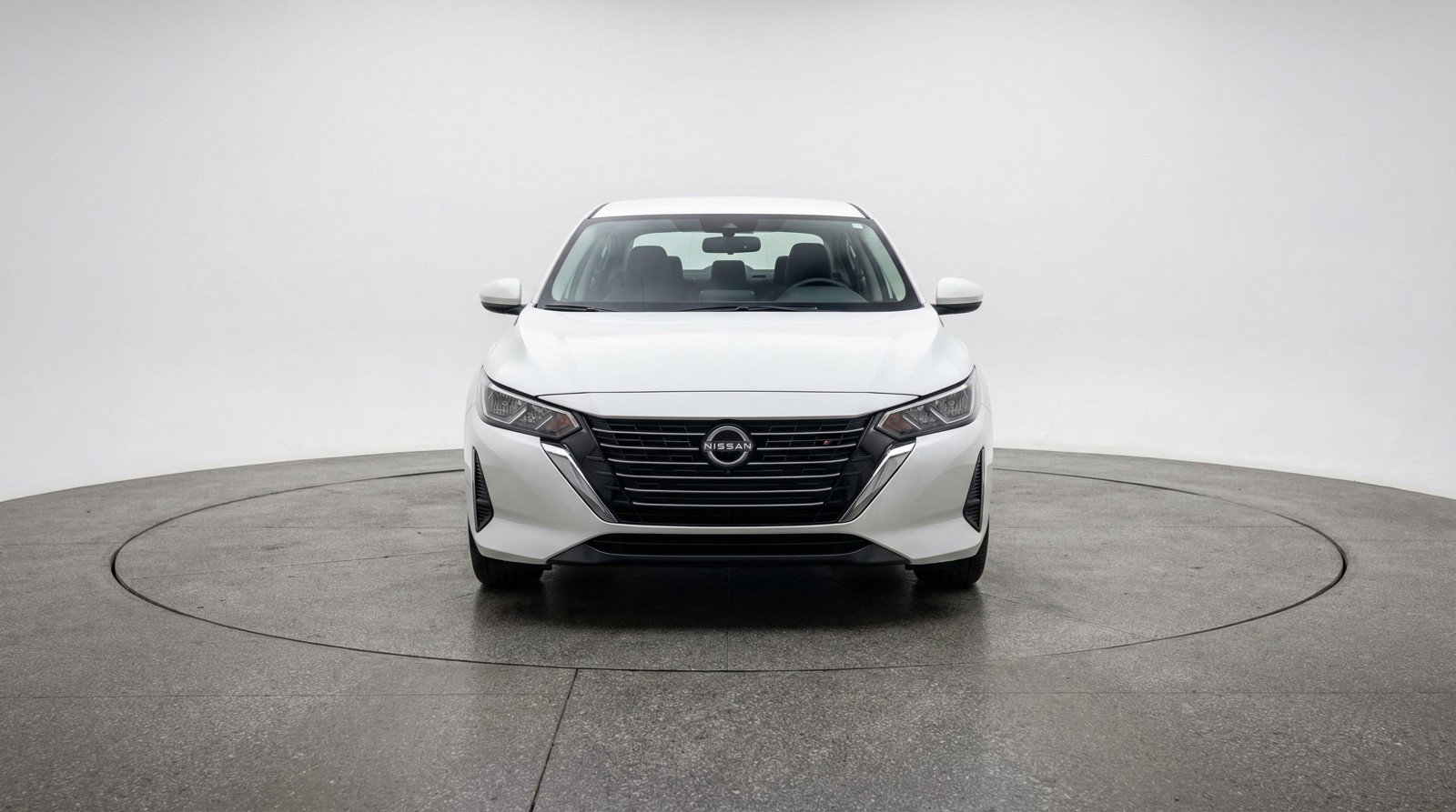 Used 2025 Nissan Sentra SV image 2