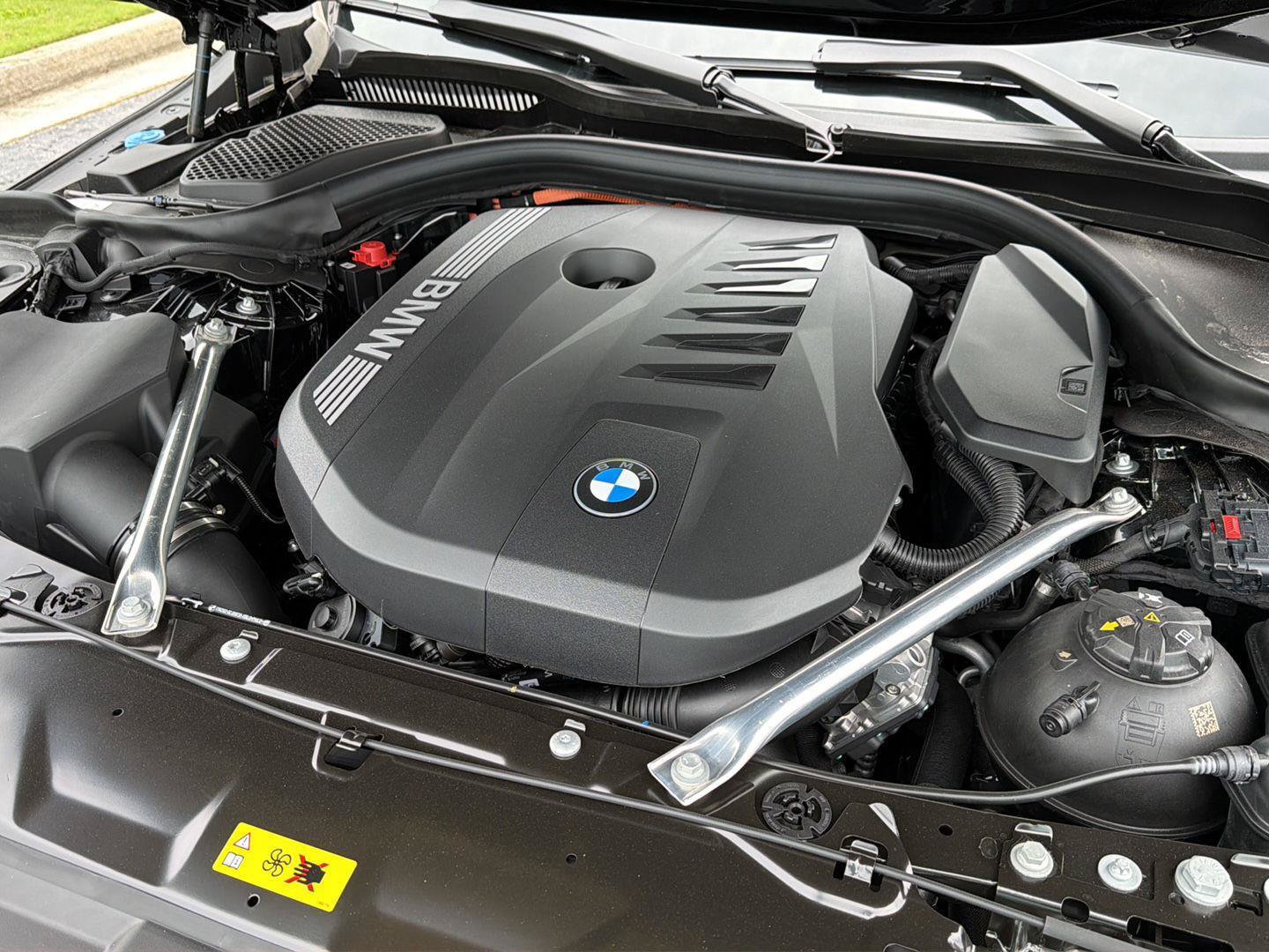 New 2027 BMW 550e xDrive w/ Executive Package AWD/4WD image 35