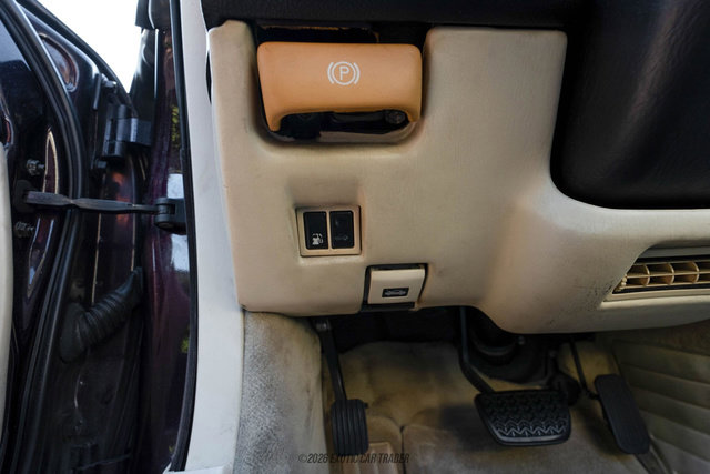 Used 2003 Lexus SC 430 Convertible image 44