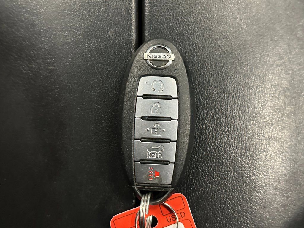 Used 2021 Nissan Rogue Platinum image 14