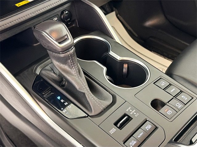 Used 2023 Toyota Highlander L image 15