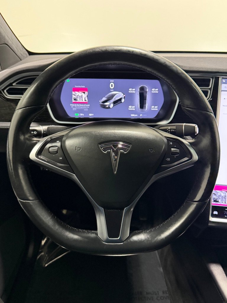 Used 2016 Tesla Model X 75D image 17