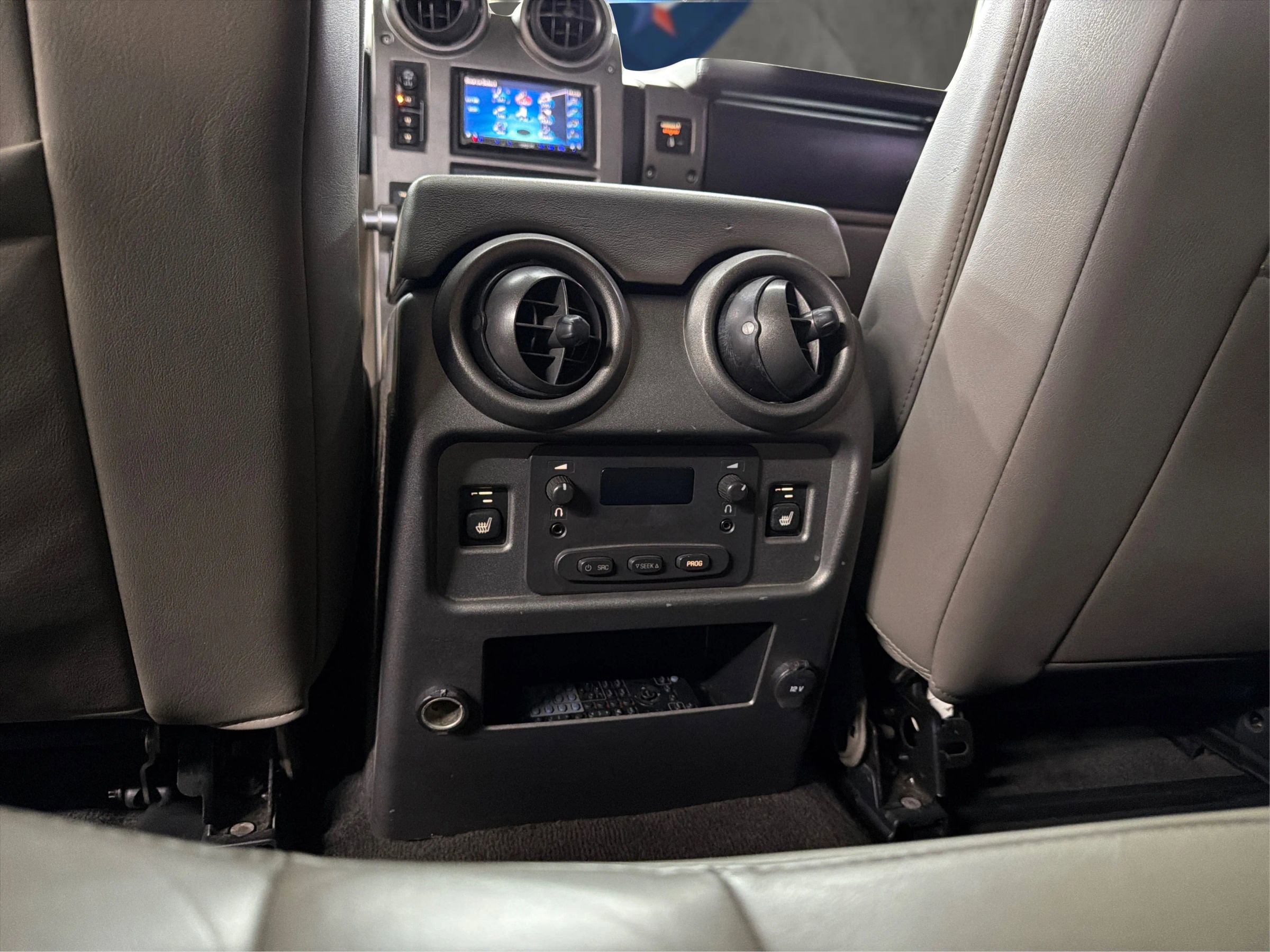 Used 2003 HUMMER H2 w/ Preferred Equipment Group AWD/4WD image 23