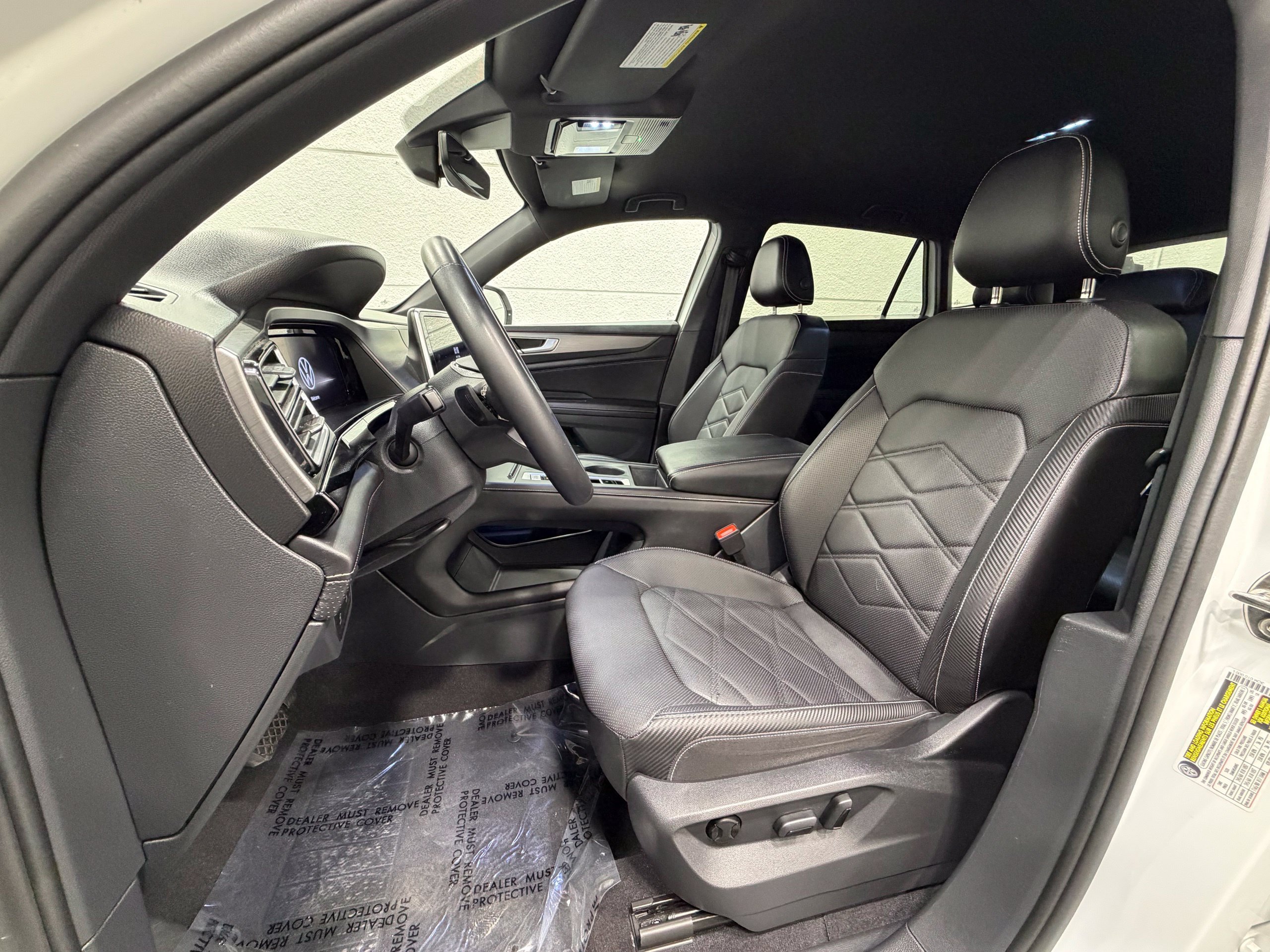 Certified 2024 Volkswagen Atlas Cross Sport SE FWD image 20