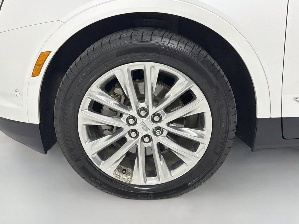 Used 2018 Cadillac XT5 Platinum w/ Driver Assist Package AWD/4WD image 32