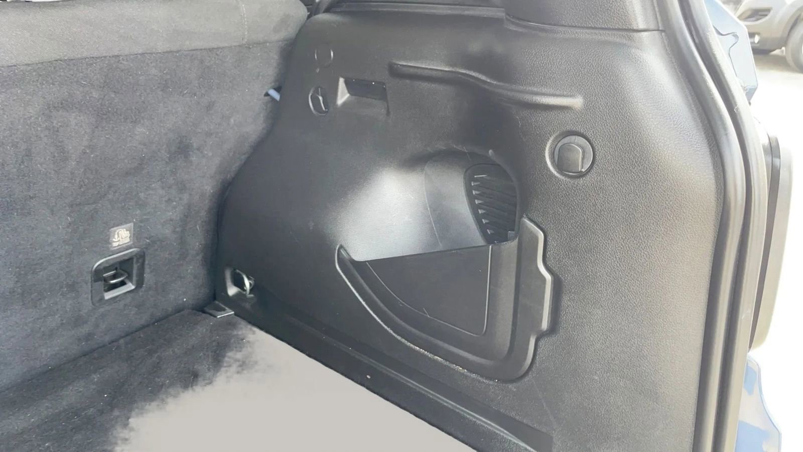 Used 2022 Jeep Renegade Latitude AWD/4WD image 39