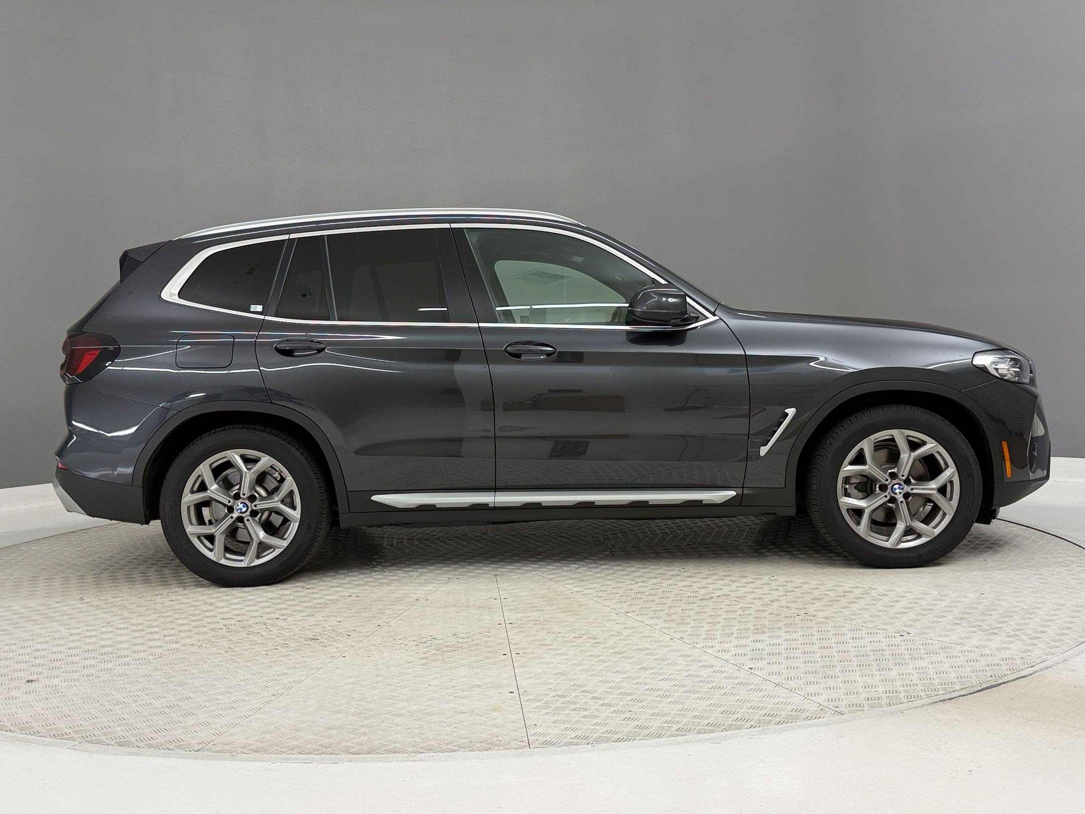 Used 2022 BMW X3 xDrive30i w/ Convenience Package AWD/4WD image 8