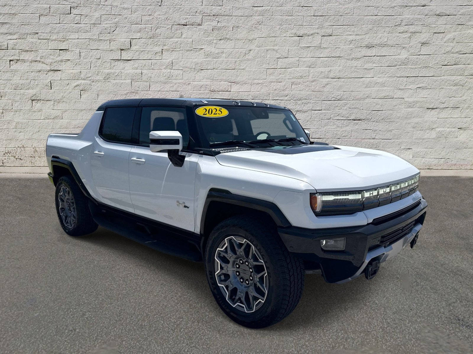 Used 2025 GMC Hummer EV 3X AWD/4WD image 3