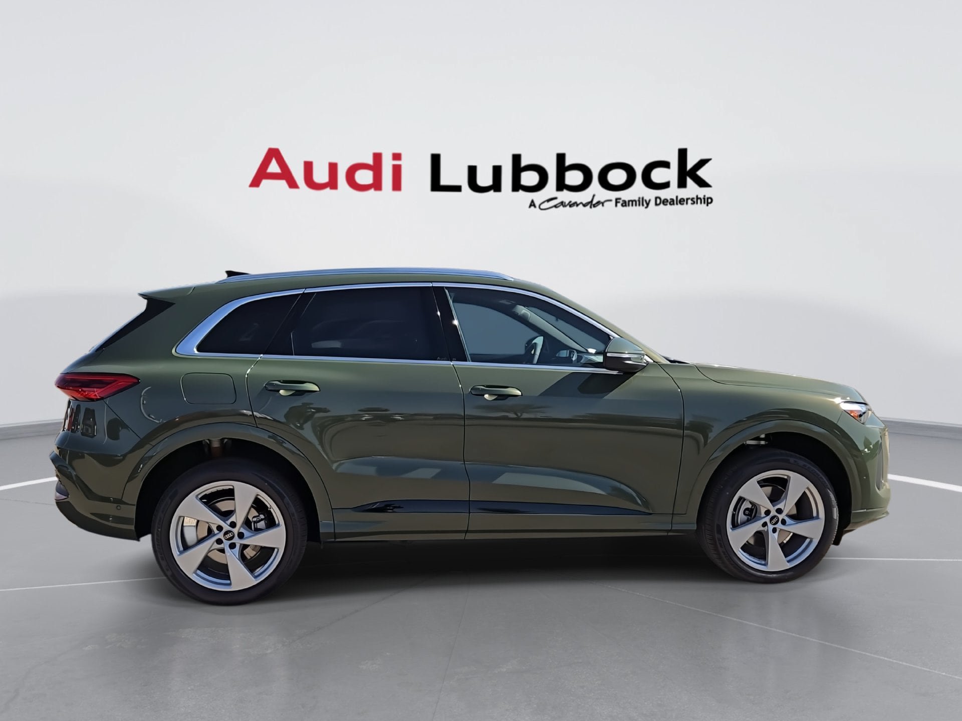 Used 2026 Audi Q5 Premium Plus w/ Premium Plus AWD/4WD image 9