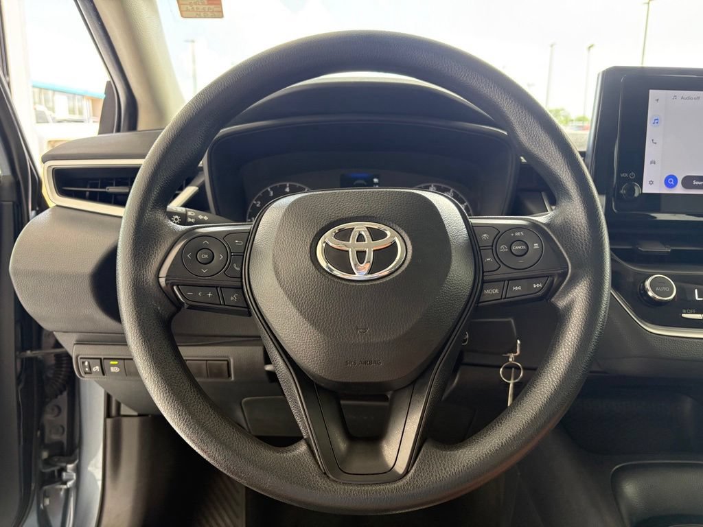 Used 2024 Toyota Corolla LE FWD image 3