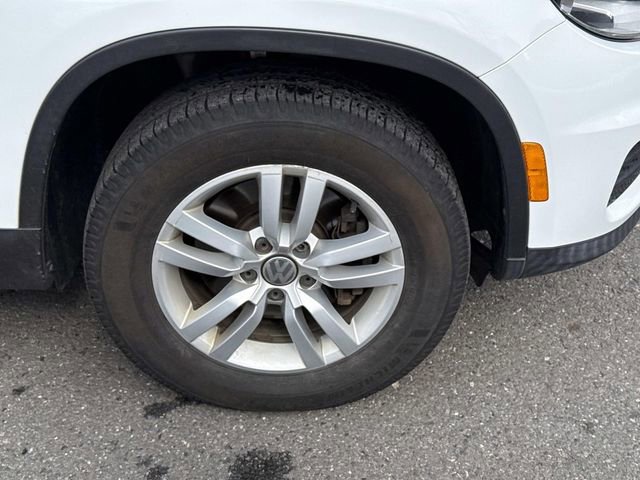 Used 2016 Volkswagen Tiguan S image 7