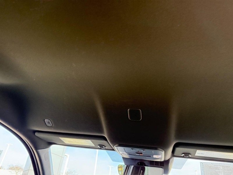 Used 2025 Toyota Tacoma SR5 image 15